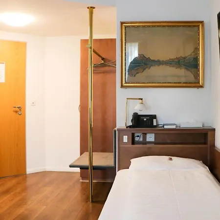 & Restaurant Sternen Koeniz Bei Bern Отель